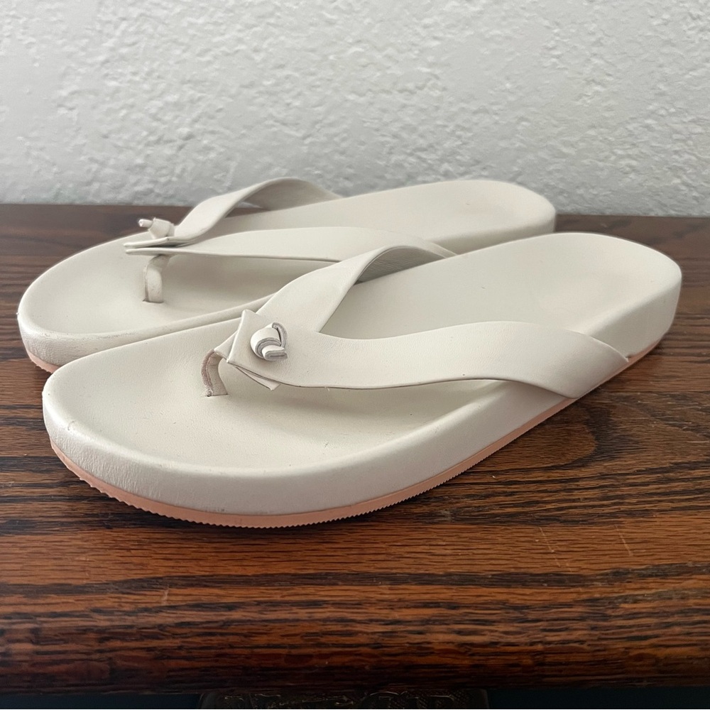 J. Crew Ivory Pacific Leather Thong Flip Flops Size 8